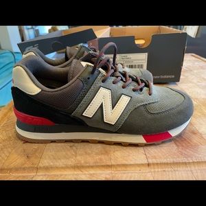 New size 7 men’s New Balance shoes